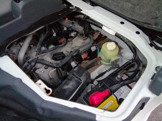 ハイゼットカーゴ スペシャル　走行３３２００ｋｍ　４ＷＤ切替　レンタカーアップ　４ナンバー商用バン　ライトレベライザー　ラジオ　エアコン　パワーステアリング　ダブルエアバック（7枚目）