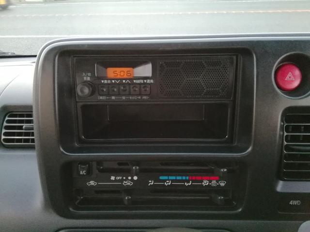ハイゼットカーゴ スペシャル　走行３３２００ｋｍ　４ＷＤ切替　レンタカーアップ　４ナンバー商用バン　ライトレベライザー　ラジオ　エアコン　パワーステアリング　ダブルエアバック（26枚目）
