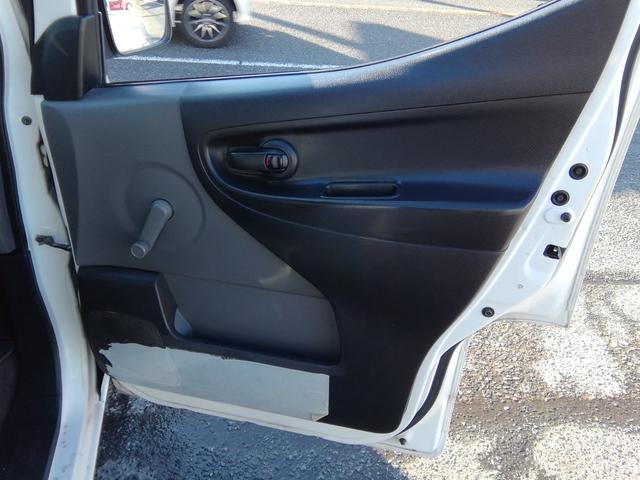 NV200バネットバン DX 走行54000km キーレス ライトレベライザー ラジオ エアコン パワーステアリング ABS ダブルエアバック(6枚目)