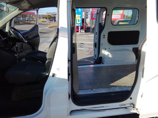 NV200バネットバン DX 走行54000km キーレス ライトレベライザー ラジオ エアコン パワーステアリング ABS ダブルエアバック(18枚目)