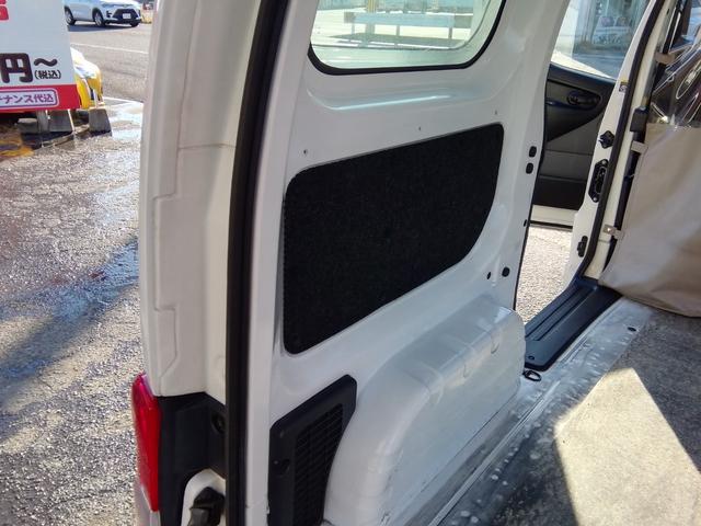 NV200バネットバン DX 走行54000km キーレス ライトレベライザー ラジオ エアコン パワーステアリング ABS ダブルエアバック(21枚目)