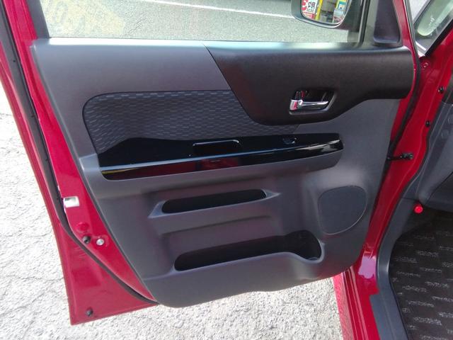 スペーシアカスタム ＸＳ　ワンオーナー　両側スライド左側電動　バックカメラ　ナビＴＶ　ＣＤ／ＤＶＤ再生　オートＨＩＤライト　フォグランプ　ＥＴＣ　電動格納ミラー　プッシュスタート　スマートキー　１４インチアルミホイール　ＡＡＣ（13枚目）