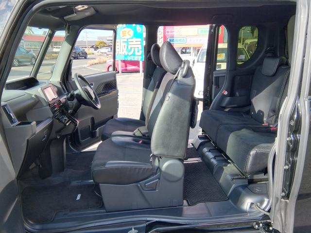 タント カスタムＸスタイルセレクション　両側電動スライドドア　全方位カメラ　ナビＴＶ　Ｂｌｕｅｔｏｏｔｈ　車線逸脱警報　衝突軽減ブレーキ　横滑り防止　パーキングアシスト　両席ヒーター付ハーフレザーシート　１４インチＡＷ　プッシュスタート（7枚目）