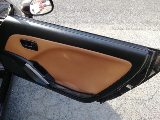 コペン タンレザーエディション 5速MT MOMOステアリング 両席ヒーター付タンレザーシート HIDライト フォグ ETC 社外15インチアルミホイール エアコン パワーステアリング パワーウィンドウ ABS ダブルエアバック(4枚目)