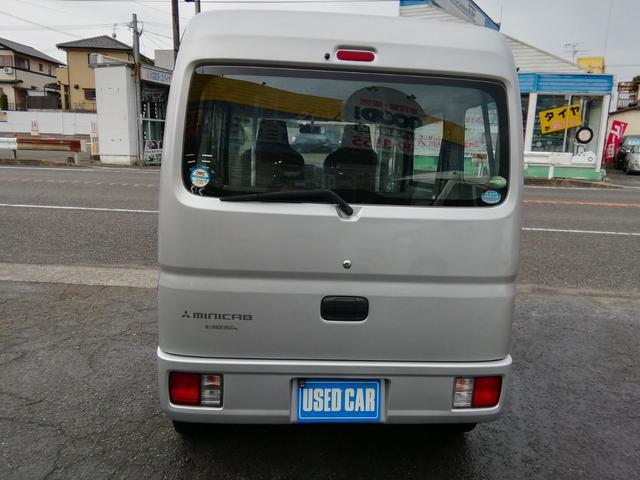 ミニキャブバン Ｍ　走行１９５５０ｋｍ！　４ナンバー商用バン　バックカメラ　ＳＤナビ　ワンセグＴＶ　ＣＤ再生　ライトレベライザー　エアコン　パワーステアリング　ダブルエアバック（5枚目）