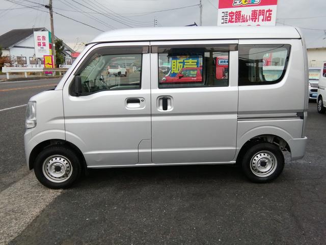 ミニキャブバン Ｍ　走行１９５５０ｋｍ！　４ナンバー商用バン　バックカメラ　ＳＤナビ　ワンセグＴＶ　ＣＤ再生　ライトレベライザー　エアコン　パワーステアリング　ダブルエアバック（9枚目）