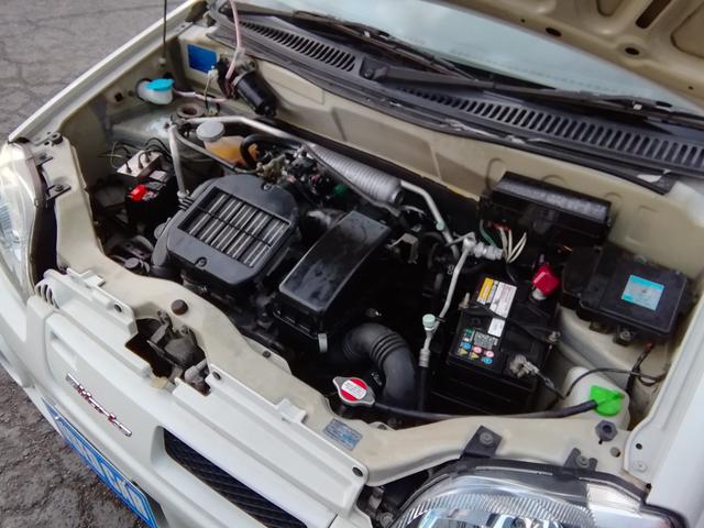 Keiワークス ベースグレード 5速MT RECAROシート 社外15インチアルミホイール フォグランプ CD再生 ラジオ 電動格納ミラー キーレス エアコン パワーステアリング パワーウィンドウ ABS ダブルエアバック(13枚目)