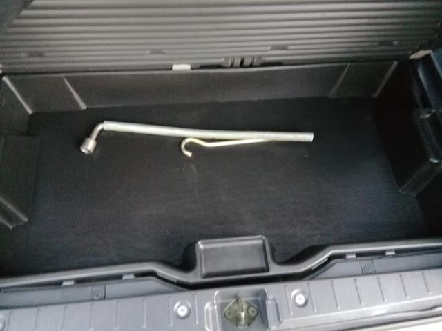 Keiワークス ベースグレード 5速MT RECAROシート 社外15インチアルミホイール フォグランプ CD再生 ラジオ 電動格納ミラー キーレス エアコン パワーステアリング パワーウィンドウ ABS ダブルエアバック(15枚目)