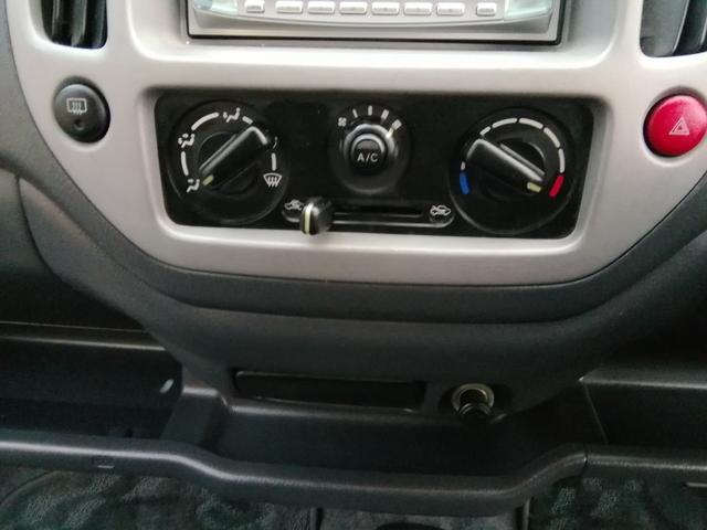 Keiワークス ベースグレード 5速MT RECAROシート 社外15インチアルミホイール フォグランプ CD再生 ラジオ 電動格納ミラー キーレス エアコン パワーステアリング パワーウィンドウ ABS ダブルエアバック(26枚目)