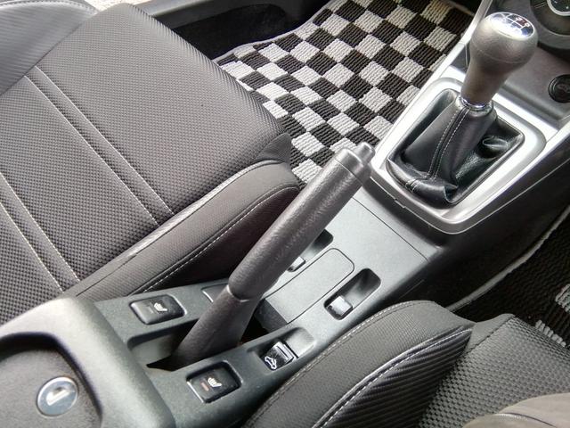 コペン エクスプレイ　５速ＭＴ　両席シートヒーター　バックカメラ　ＳＤナビ　ワンセグＴＶ　ＣＤ再生　ＬＥＤライト　フォグランプ　社外１５インチアルミホイール　横滑り防止　プッシュスタート　スマートキー　オートエアコン　ＰＳ（12枚目）