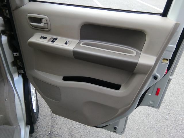 NV100クリッパーバン GX 走行45230km ワンオーナー 4ナンバー商用バン 荷室加工棚 フォグランプ ライトレベライザー 社外12インチアルミホイール キーレス エアコン パワーステアリング パワーウィンドウ ABS(6枚目)