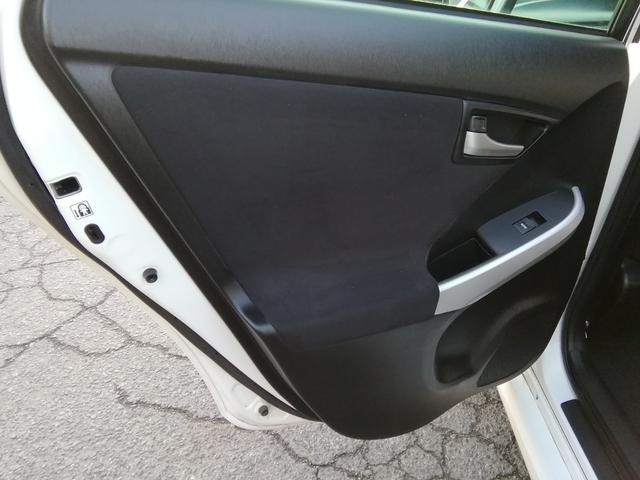 プリウス S 走行61250km SDナビ バックカメラ フルセグTV Bluetooth CD/DVD再生 オートHIDライト フォグランプ ETC 電動格納ミラー アイドリングストップ 社外15インチAW(26枚目)