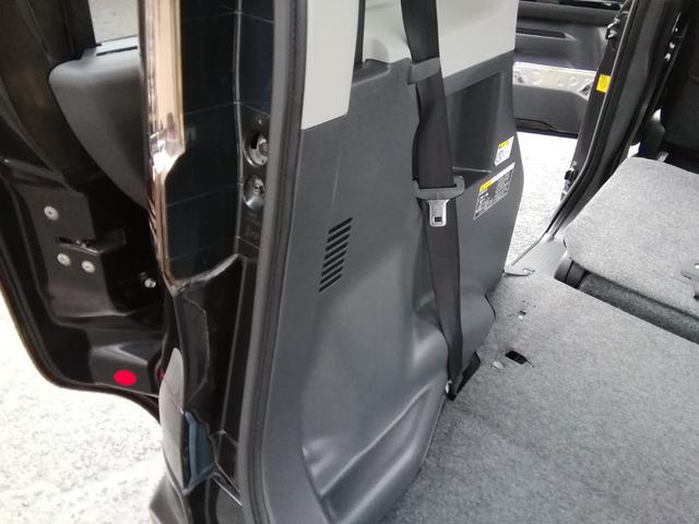 スペーシアカスタム ＴＳ　両側電動スライドドア　ナビ　ＣＤ／ＤＶＤ再生　オートＨＩＤライト　フォグランプ　アイドリングストップ　電動格納ミラー　１５インチアルミホイール　プッシュスタート　スマートキー　オートエアコン　ＰＳ（8枚目）