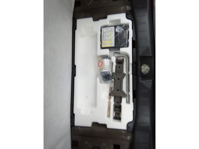 スペーシアカスタム ＴＳ　両側電動スライドドア　ナビ　ＣＤ／ＤＶＤ再生　オートＨＩＤライト　フォグランプ　アイドリングストップ　電動格納ミラー　１５インチアルミホイール　プッシュスタート　スマートキー　オートエアコン　ＰＳ（30枚目）