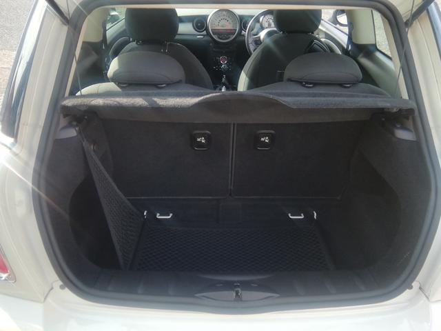 MINI クーパー 走行53331km ETC 電動格納ミラー LEDライト フォグランプ CD再生 16インチアルミホイール プッシュスタート スマートキー オートエアコン パワーステアリング パワーウィンドウ ABS(4枚目)