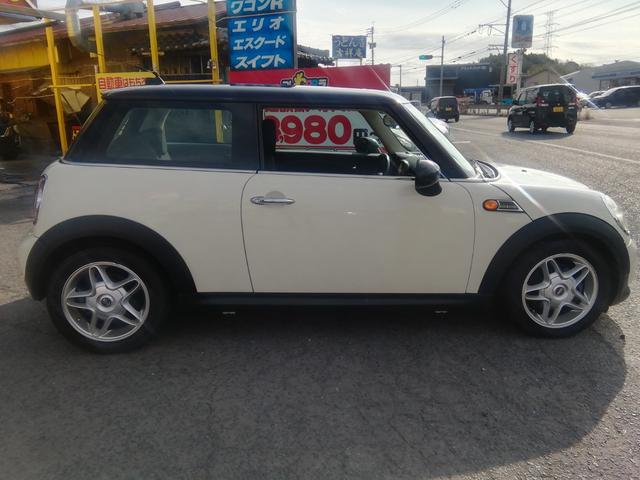 MINI クーパー 走行53331km ETC 電動格納ミラー LEDライト フォグランプ CD再生 16インチアルミホイール プッシュスタート スマートキー オートエアコン パワーステアリング パワーウィンドウ ABS(10枚目)
