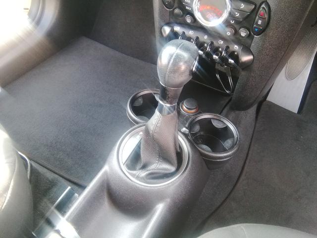 MINI クーパー 走行53331km ETC 電動格納ミラー LEDライト フォグランプ CD再生 16インチアルミホイール プッシュスタート スマートキー オートエアコン パワーステアリング パワーウィンドウ ABS(19枚目)