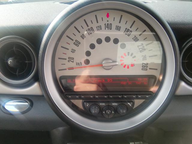 MINI クーパー 走行53331km ETC 電動格納ミラー LEDライト フォグランプ CD再生 16インチアルミホイール プッシュスタート スマートキー オートエアコン パワーステアリング パワーウィンドウ ABS(20枚目)