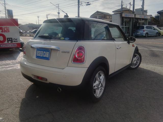 MINI クーパー 走行53331km ETC 電動格納ミラー LEDライト フォグランプ CD再生 16インチアルミホイール プッシュスタート スマートキー オートエアコン パワーステアリング パワーウィンドウ ABS(24枚目)