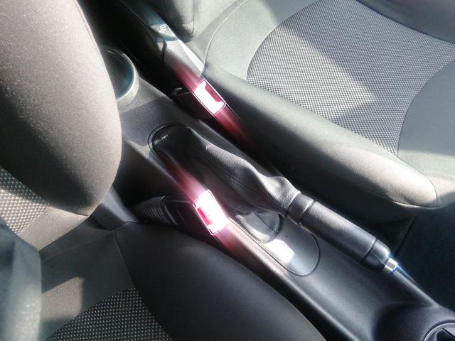 MINI クーパー 走行53331km ETC 電動格納ミラー LEDライト フォグランプ CD再生 16インチアルミホイール プッシュスタート スマートキー オートエアコン パワーステアリング パワーウィンドウ ABS(26枚目)