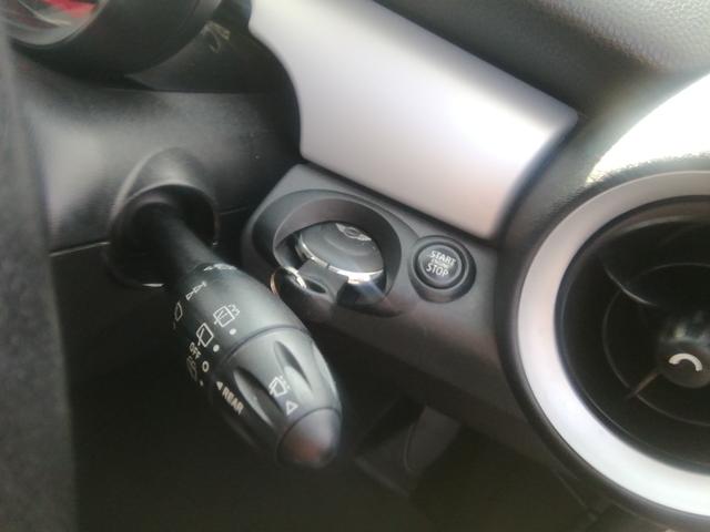 MINI クーパー 走行53331km ETC 電動格納ミラー LEDライト フォグランプ CD再生 16インチアルミホイール プッシュスタート スマートキー オートエアコン パワーステアリング パワーウィンドウ ABS(30枚目)