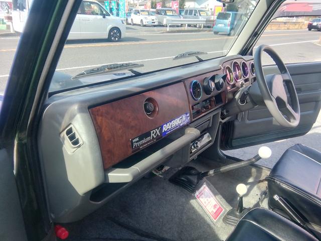 ジムニー フィッシングマスター 5速MT 4WD切替 Bluetooth接続 ラジオ シートカバー 16インチアルミホイール パワーステアリング(30枚目)