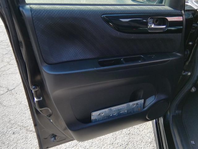 Ｎ－ＢＯＸカスタム Ｇ　ＳＳパッケージ　両側電動スライドドア　ＳＤナビ　ワンセグＴＶ　バックカメラ　ＣＤ／ＤＶＤ　Ｂｌｕｅｔｏｏｔｈ　オートＨＩＤライト　フォグランプ　衝突軽減ブレーキ　横滑り防止　アイドリングストップ　１４インチＡＷ（13枚目）