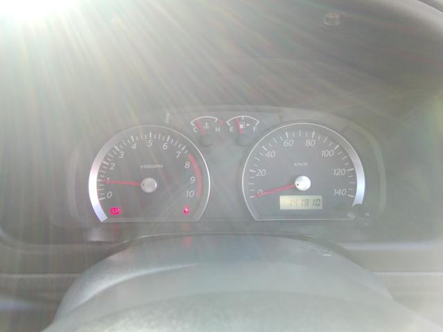 ＡＺオフロード ＸＣ　５速ＭＴ　４ＷＤ切替　ルーフレール　背面タイヤ　フォグランプ　ＣＤ再生　ライトレベライザー　電動格納ミラー　１６インチアルミホイール　エアコン　パワーステアリング　パワーウィンドウ　ＡＢＳ（5枚目）