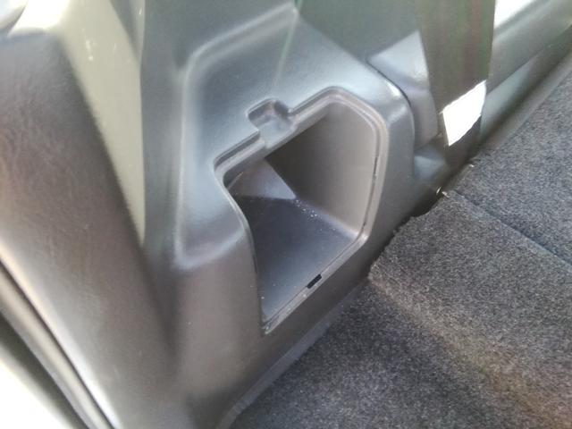 ＡＺオフロード ＸＣ　５速ＭＴ　４ＷＤ切替　ルーフレール　背面タイヤ　フォグランプ　ＣＤ再生　ライトレベライザー　電動格納ミラー　１６インチアルミホイール　エアコン　パワーステアリング　パワーウィンドウ　ＡＢＳ（30枚目）