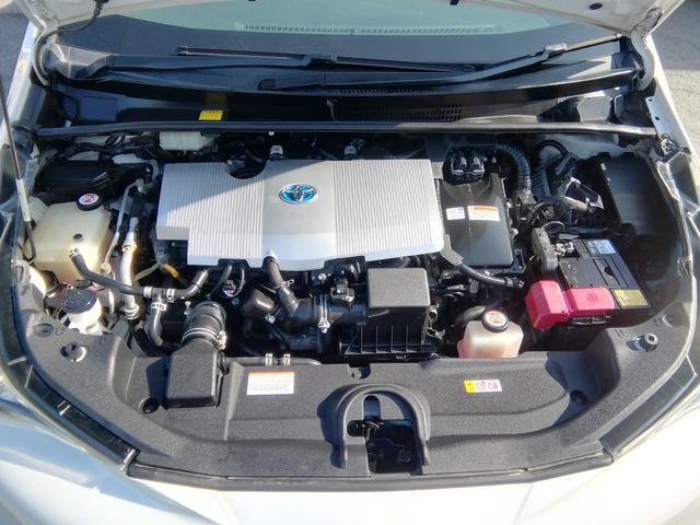 プリウス Ｓツーリングセレクション　モデリスタエアロ　ＳＤナビ　バックカメラ　フルセグＴＶ　Ｂｌｕｅｔｏｏｔｈ　ＣＤ／ＤＶＤ　クルーズコントロール　アイドリングストップ　衝突軽減ブレーキ　横滑り防止　オートＬＥＤライト　１７インチＡＷ（7枚目）