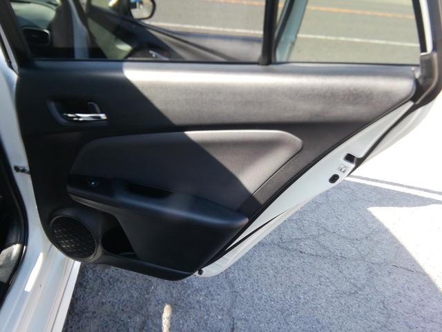 プリウス Ｓツーリングセレクション　モデリスタエアロ　ＳＤナビ　バックカメラ　フルセグＴＶ　Ｂｌｕｅｔｏｏｔｈ　ＣＤ／ＤＶＤ　クルーズコントロール　アイドリングストップ　衝突軽減ブレーキ　横滑り防止　オートＬＥＤライト　１７インチＡＷ（15枚目）