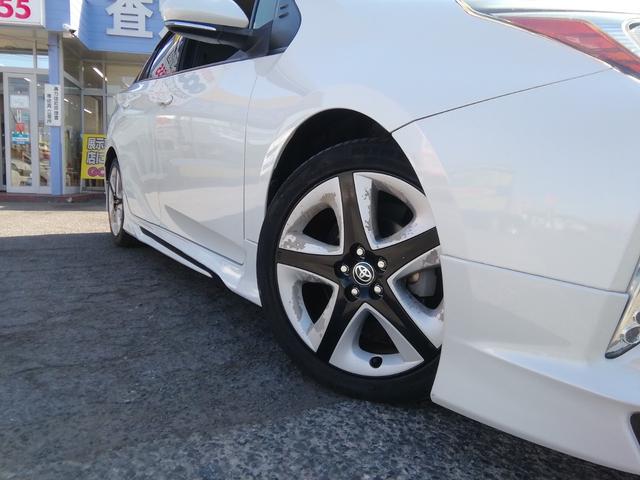 プリウス Ｓツーリングセレクション　モデリスタエアロ　ＳＤナビ　バックカメラ　フルセグＴＶ　Ｂｌｕｅｔｏｏｔｈ　ＣＤ／ＤＶＤ　クルーズコントロール　アイドリングストップ　衝突軽減ブレーキ　横滑り防止　オートＬＥＤライト　１７インチＡＷ（16枚目）