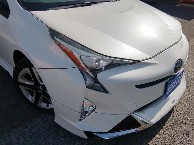 プリウス Ｓツーリングセレクション　モデリスタエアロ　ＳＤナビ　バックカメラ　フルセグＴＶ　Ｂｌｕｅｔｏｏｔｈ　ＣＤ／ＤＶＤ　クルーズコントロール　アイドリングストップ　衝突軽減ブレーキ　横滑り防止　オートＬＥＤライト　１７インチＡＷ（30枚目）