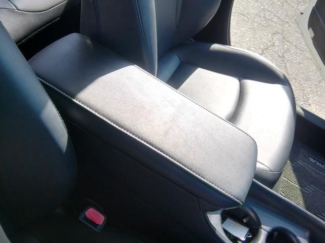 プリウス Ｓツーリングセレクション　モデリスタエアロ　ＳＤナビ　バックカメラ　フルセグＴＶ　Ｂｌｕｅｔｏｏｔｈ　ＣＤ／ＤＶＤ　クルーズコントロール　アイドリングストップ　衝突軽減ブレーキ　横滑り防止　オートＬＥＤライト　１７インチＡＷ（32枚目）