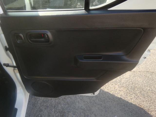 アルト Ｌ　走行３９６８０ＫＭ　運転席シートヒーター　ＣＤ再生　アイドリングストップ　横滑り防止　ライトレベライザー　キーレス　エアコン　パワーステアリング　パワーウィンドウ　ＡＢＳ　ダブルエアバック（6枚目）