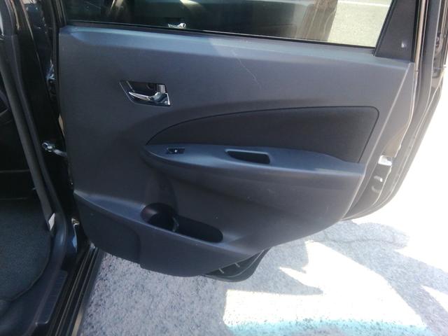 ムーヴ カスタム　ＲＳ　走行６６７４０ＫＭ　ターボ　ＳＤナビ　ワンセグＴＶ　ＣＤ／ＤＶＤ再生　ＭＯＭＯステアリング　オートＬＥＤライト　フォグランプ　電動格納ミラー　１５インチアルミホイール　プッシュスタート　スマートキー（4枚目）