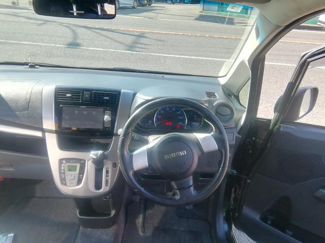 ムーヴ カスタム　ＲＳ　走行６６７４０ＫＭ　ターボ　ＳＤナビ　ワンセグＴＶ　ＣＤ／ＤＶＤ再生　ＭＯＭＯステアリング　オートＬＥＤライト　フォグランプ　電動格納ミラー　１５インチアルミホイール　プッシュスタート　スマートキー（13枚目）