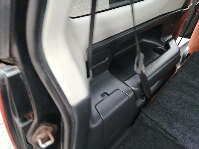 ジムニー ランドベンチャー　４ＷＤ切替　リフトアップ　ＨＤＤナビ　ワンセグＴＶ　ＣＤ／ＤＶＤ再生　社外１６インチＡＷ　フォグランプ　ハードカバー付き背面タイヤ　ハーフレザーシート　電動格納ミラー　ライトレベライザー　エアコン（27枚目）