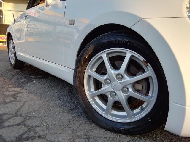 コペン タンレザーエディション　電動オープン　ＭＯＭＯステアリング　両席ヒーター付革シート　ＣＤ再生　フォグランプ　ＥＴＣ　キーレス　１４インチアルミホイール　パワーステアリング　パワーウィンドウ　ＡＢＳ　ダブルエアバック（25枚目）