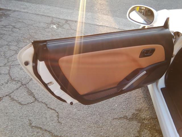 コペン タンレザーエディション　電動オープン　ＭＯＭＯステアリング　両席ヒーター付革シート　ＣＤ再生　フォグランプ　ＥＴＣ　キーレス　１４インチアルミホイール　パワーステアリング　パワーウィンドウ　ＡＢＳ　ダブルエアバック（40枚目）