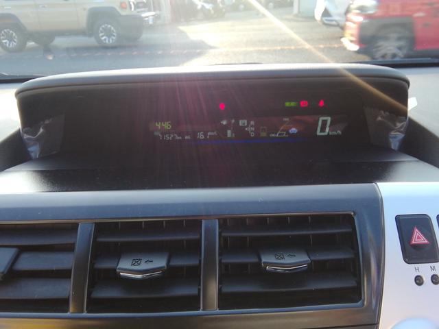 プリウスアルファ Ｓ　走行７１５３０ＫＭ　ＳＤナビ　バックカメラ　ワンセグＴＶ　電格ミラー　アイドリングストップ　横滑り防止　ライトレベライザー　ステアリングスイッチ　ＥＴＣ　１６インチＡＷ　プッシュスタート　スマートキー（9枚目）