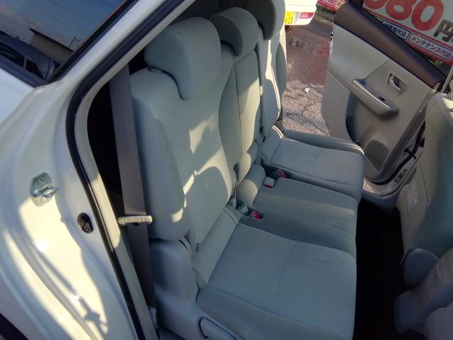 プリウスアルファ Ｓ　走行７１５３０ＫＭ　ＳＤナビ　バックカメラ　ワンセグＴＶ　電格ミラー　アイドリングストップ　横滑り防止　ライトレベライザー　ステアリングスイッチ　ＥＴＣ　１６インチＡＷ　プッシュスタート　スマートキー（12枚目）