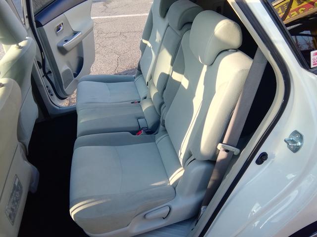 プリウスアルファ Ｓ　走行７１５３０ＫＭ　ＳＤナビ　バックカメラ　ワンセグＴＶ　電格ミラー　アイドリングストップ　横滑り防止　ライトレベライザー　ステアリングスイッチ　ＥＴＣ　１６インチＡＷ　プッシュスタート　スマートキー（20枚目）