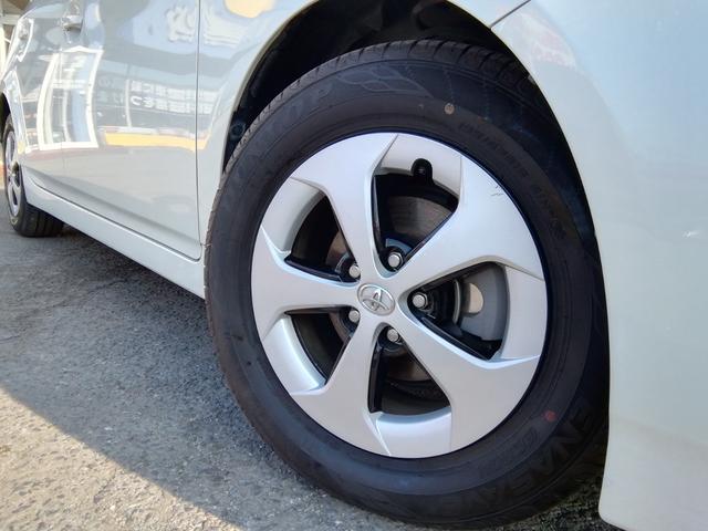 プリウス Ｓ　走行６４５３０ｋｍ　ＳＤナビ　フルセグＴＶ　バックカメラ　Ｂｌｕｅｔｏｏｔｈ　ＣＤ／ＤＶＤ再生　電動格納ミラー　オートＨＩＤライト　フォグランプ　アイドリングストップ　横滑り防止　ＥＴＣ　Ｐスタート（2枚目）