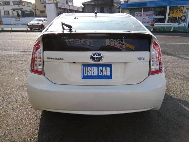 プリウス Ｓ　走行６４５３０ｋｍ　ＳＤナビ　フルセグＴＶ　バックカメラ　Ｂｌｕｅｔｏｏｔｈ　ＣＤ／ＤＶＤ再生　電動格納ミラー　オートＨＩＤライト　フォグランプ　アイドリングストップ　横滑り防止　ＥＴＣ　Ｐスタート（17枚目）