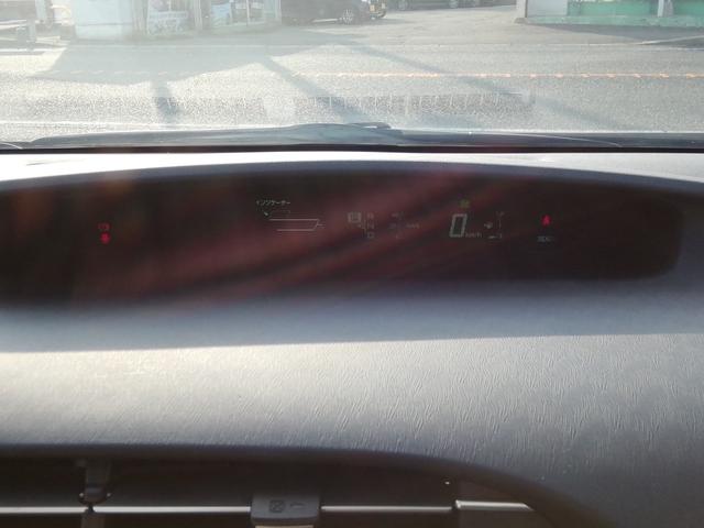 プリウス Ｓ　走行６４５３０ｋｍ　ＳＤナビ　フルセグＴＶ　バックカメラ　Ｂｌｕｅｔｏｏｔｈ　ＣＤ／ＤＶＤ再生　電動格納ミラー　オートＨＩＤライト　フォグランプ　アイドリングストップ　横滑り防止　ＥＴＣ　Ｐスタート（20枚目）