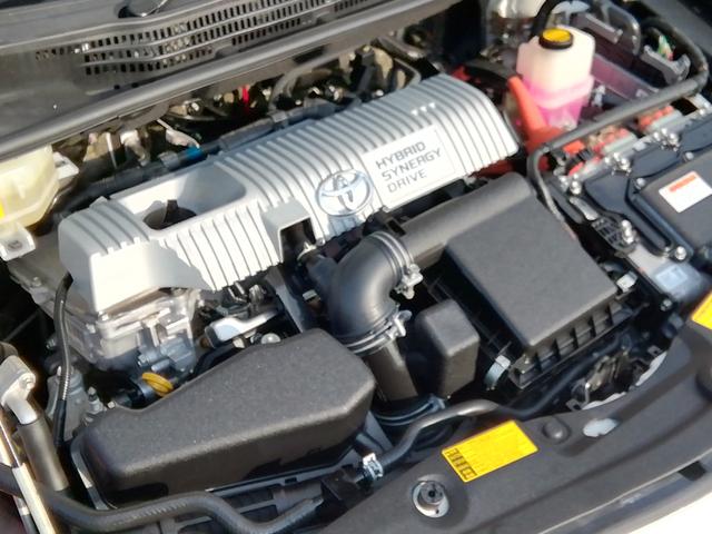 プリウス Ｓ　走行６４５３０ｋｍ　ＳＤナビ　フルセグＴＶ　バックカメラ　Ｂｌｕｅｔｏｏｔｈ　ＣＤ／ＤＶＤ再生　電動格納ミラー　オートＨＩＤライト　フォグランプ　アイドリングストップ　横滑り防止　ＥＴＣ　Ｐスタート（24枚目）