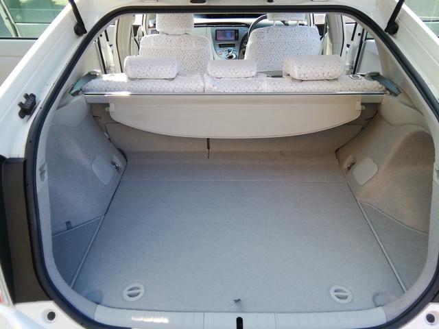 プリウス Ｓ　走行６４５３０ｋｍ　ＳＤナビ　フルセグＴＶ　バックカメラ　Ｂｌｕｅｔｏｏｔｈ　ＣＤ／ＤＶＤ再生　電動格納ミラー　オートＨＩＤライト　フォグランプ　アイドリングストップ　横滑り防止　ＥＴＣ　Ｐスタート（44枚目）