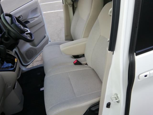 ルークス Ｘ　レンタカーアップ　両側スライド左側電動　全方位カメラ　ナビＴＶ　Ｂｌｕｅｔｏｏｔｈ　電動格納ミラー　アイドルストップ　衝突軽減ブレーキ　横滑り防止　ＥＴＣ　オートＬＥＤライト　プッシュスタート（6枚目）