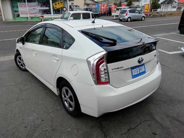 プリウス Ｓ　バックカメラ　ＳＤナビ　フルセグＴＶ　Ｂｌｕｅｔｏｏｔｈ　ＣＤ／ＤＶＤ再生　オートＨＩＤライト　フォグランプ　アイドリングストップ　横滑り防止　電動格納ミラー　ＥＴＣ　１５インチＡＷ　プッシュスタート（44枚目）